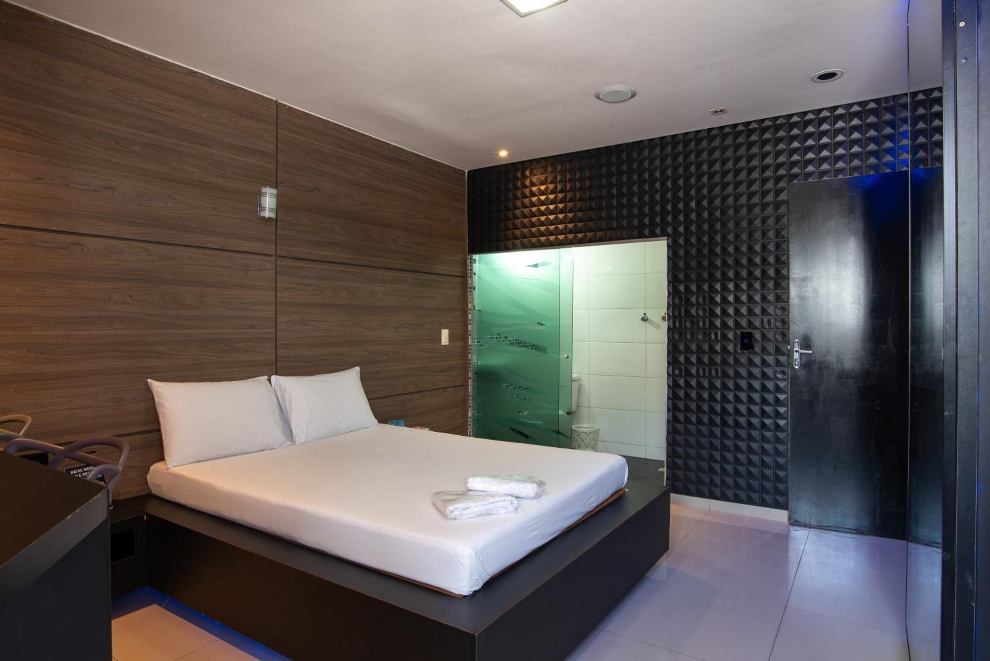 Motel Fantasy 3 (Adults Only) เบโลโอรีซอนชี ภายนอก รูปภาพ