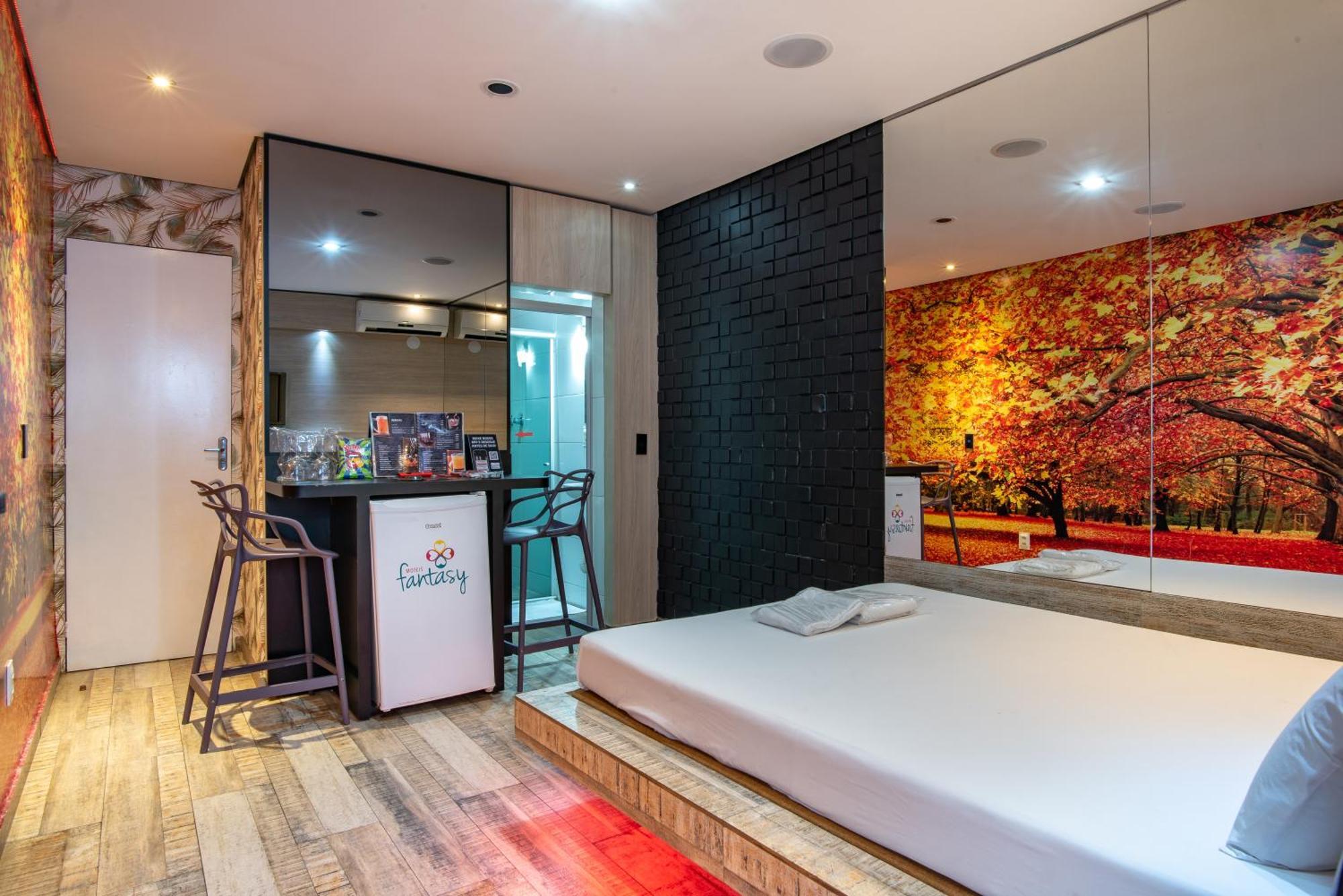 Motel Fantasy 3 (Adults Only) เบโลโอรีซอนชี ภายนอก รูปภาพ