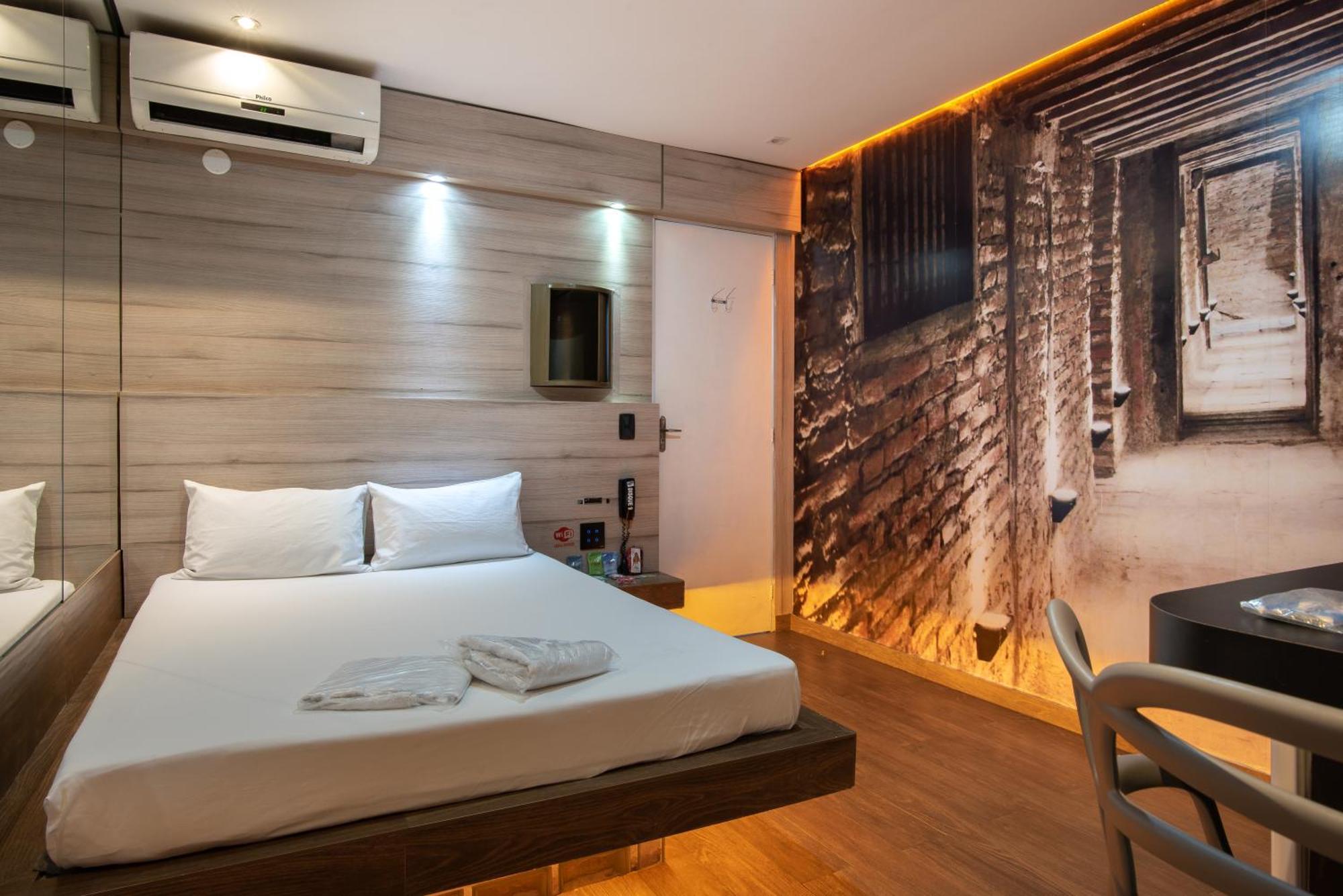 Motel Fantasy 3 (Adults Only) เบโลโอรีซอนชี ภายนอก รูปภาพ