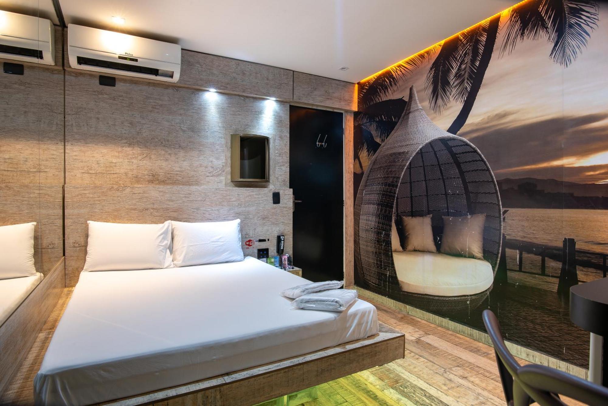 Motel Fantasy 3 (Adults Only) เบโลโอรีซอนชี ภายนอก รูปภาพ