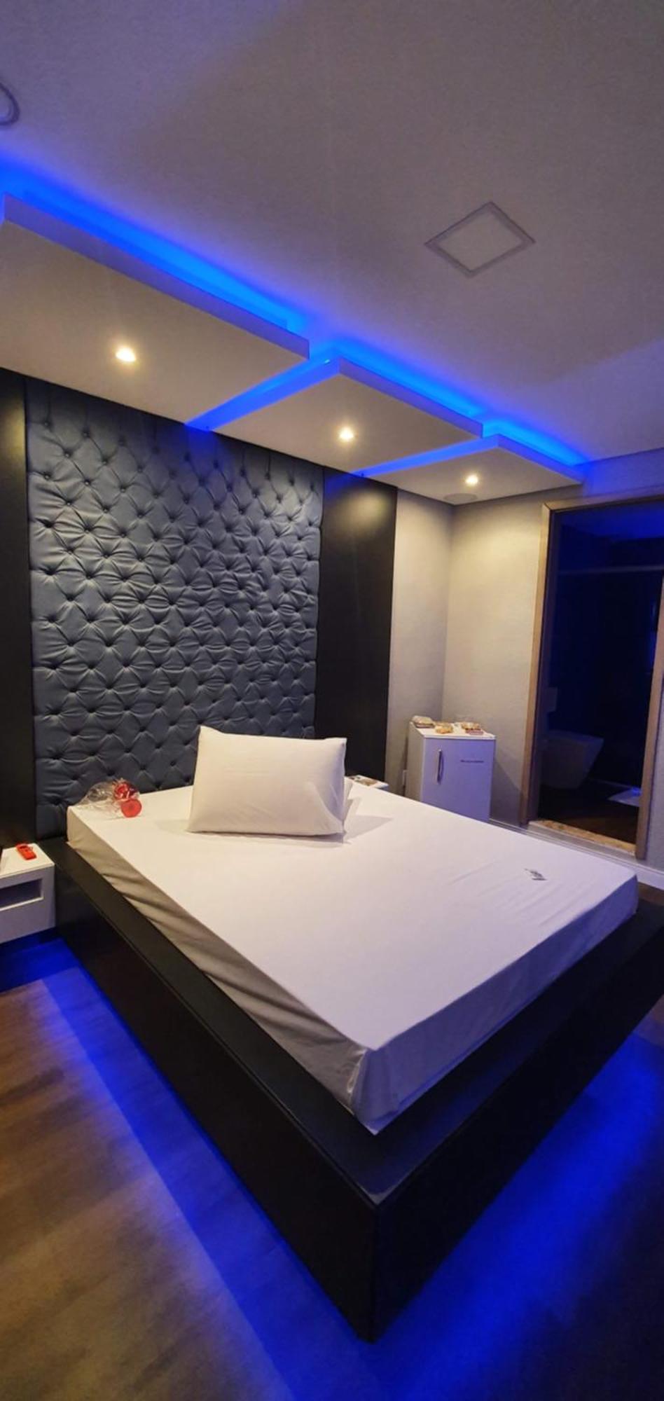 Motel Fantasy 3 (Adults Only) เบโลโอรีซอนชี ภายนอก รูปภาพ