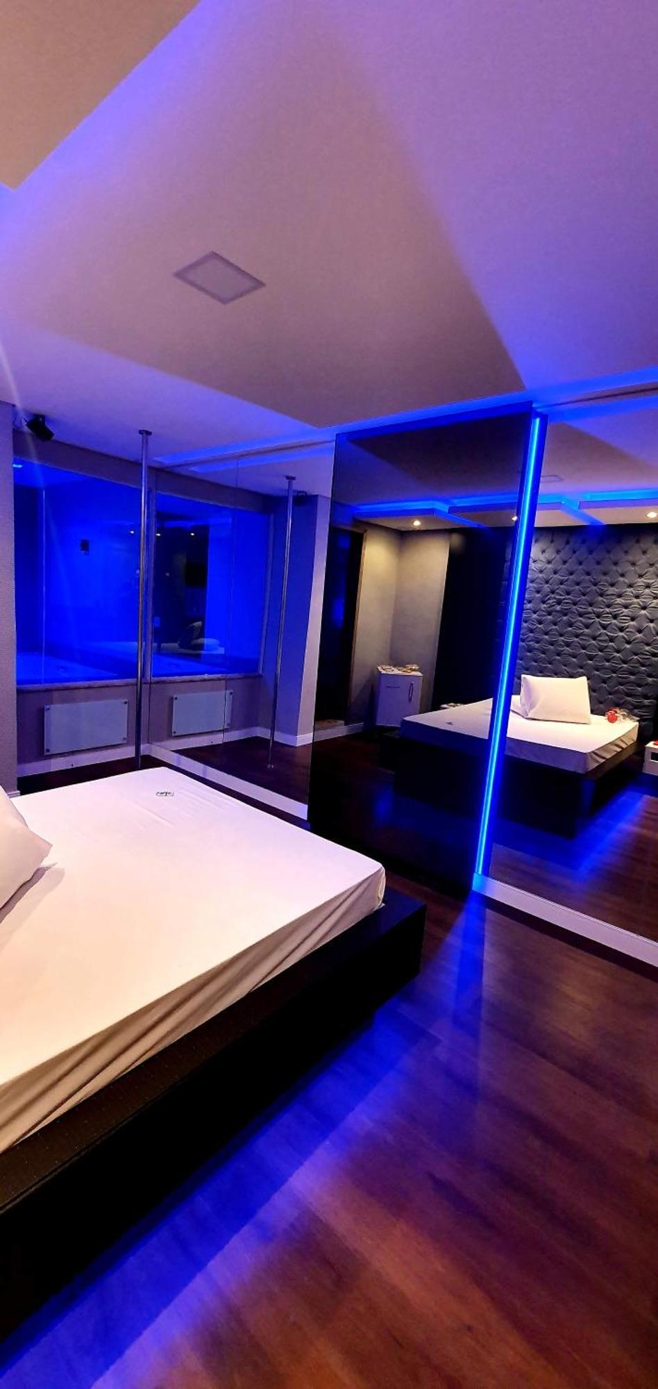 Motel Fantasy 3 (Adults Only) เบโลโอรีซอนชี ภายนอก รูปภาพ